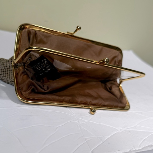 Bueno Vintage 80s Metal Mesh KissLock Clutch Bag 3 Section Makeup Formal Neutral - Picture 7 of 15